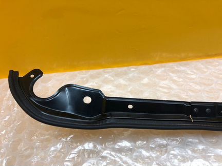 Датчик крышки багажника левый Nissan Patrol Y62