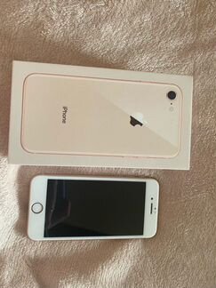Телефон iPhone 8