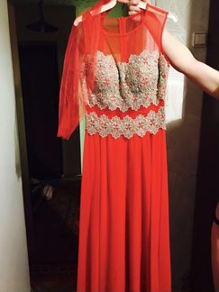 Вечернее платье с камушками