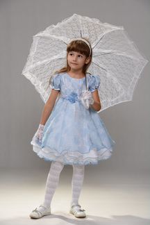 Платье голубое нарядное