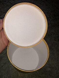 Подарочная круглая коробка