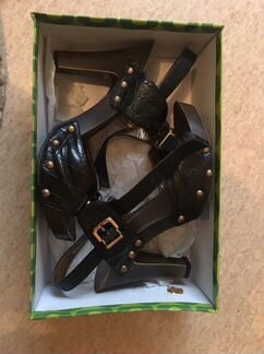 Туфли на каблуке