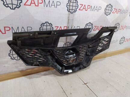 Решетка радиатора передняя Nissan X-Trail T32