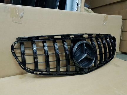 Решетка радиатора Mercedes W212 PanAmerican