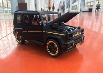 Черный мерседес,железная машинка