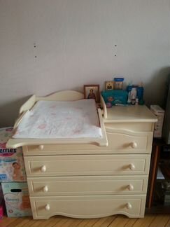 Детская кроватка и комод (под Италию)