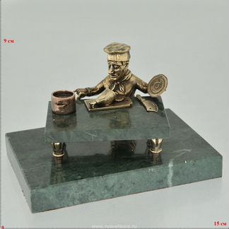 Бронзовая статуэтка 