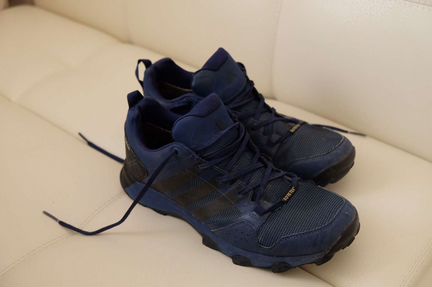 Трейловые кроссовки Adidas