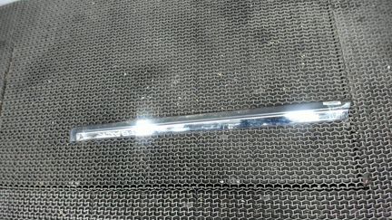 Молдинг (накладка кузовная), Двери правое переднее