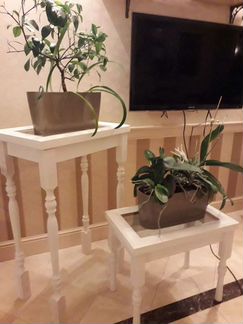 Зеркало и тумбы (подставки под цветы или декоратив