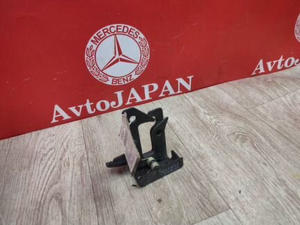 Замок капота Mercedes W204 C204 M271turbo 2014