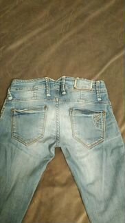 Джинсы бренд D&G