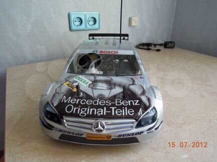 Радиоуправляемая модель автомобиля Mercedes