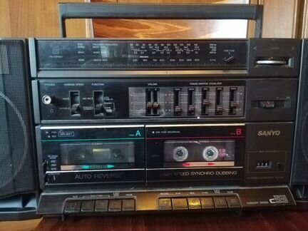 Магнитофон Sanyo C-33