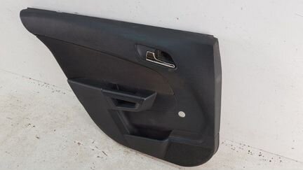 Обшивка двери задняя левая Opel Astra H 2004