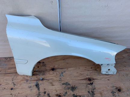 Крыло переднее правое Volvo S60 2004