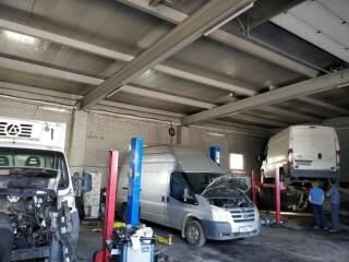 Петля задней двери верхняя левая Peugeot Boxer 250