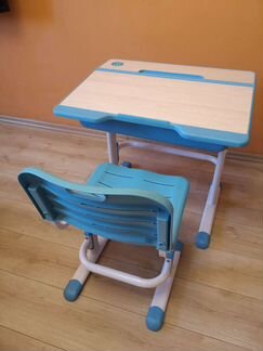 Растущая детская парта со стульчиком Cubby