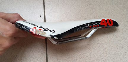 Седло nago EVO TRI 40 (белое)