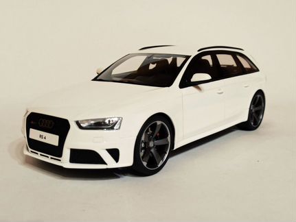 Audi RS4 B8 GT Spirit 1:18