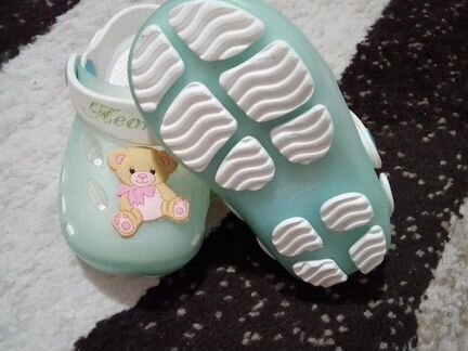 Резиновые тапочки