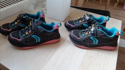 Кроссовки Geox