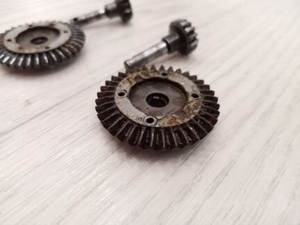 Стальная главная пара Axial Wraith