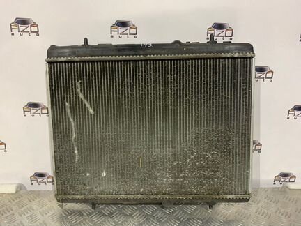 Радиатор охлаждения двигателя Citroen C4 B7 1.6