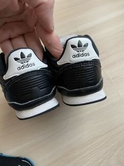 Кроссовки adidas