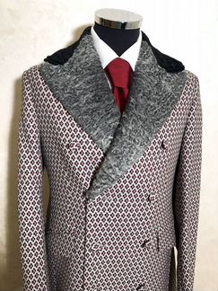 Редчайшее подиумное пальто Prada. Размер 48.Воротн